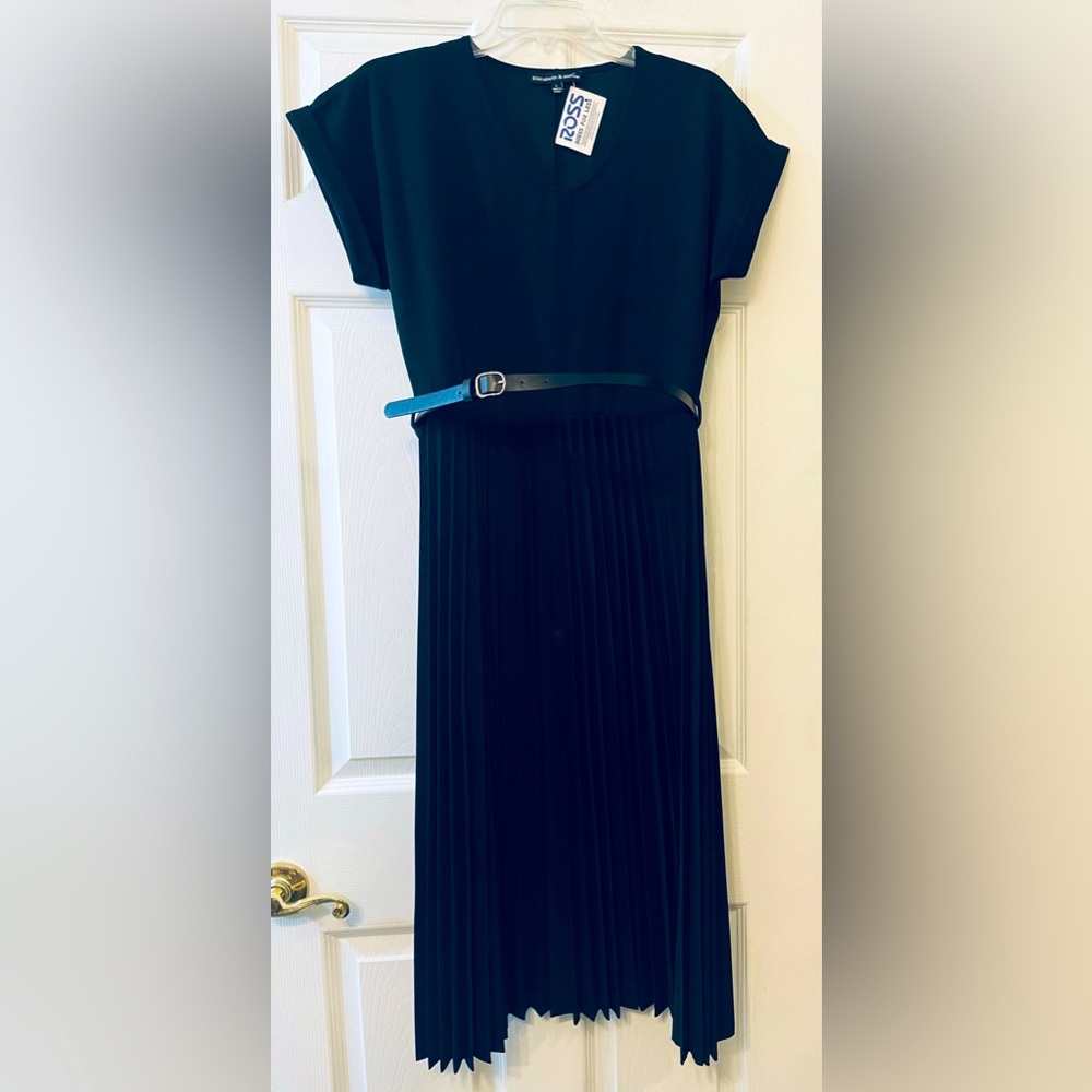 NWT pleat skirt, rolled cuff (stitched down) cap sleeve, Belt included 1pc dress